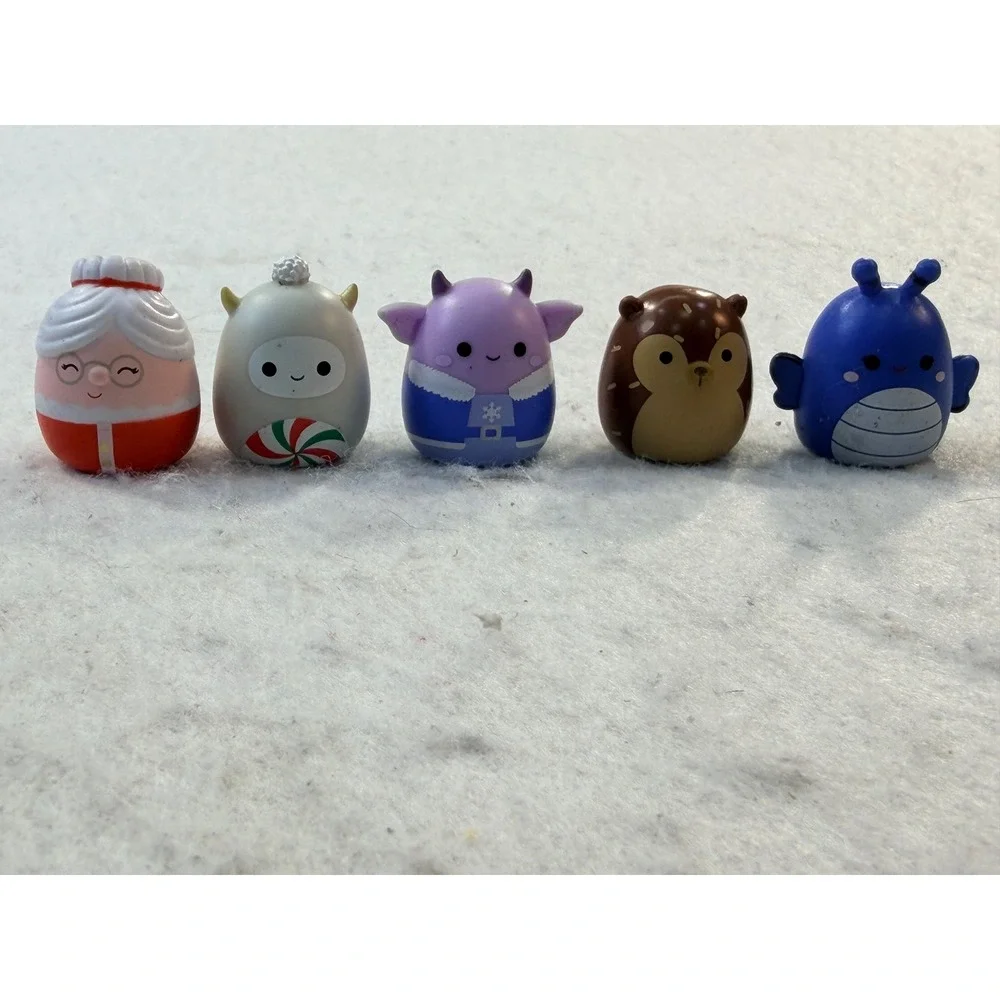 Squishmallows Micromallows Christmas Holiday 19pc Mini Figure Set Santa Snowman
